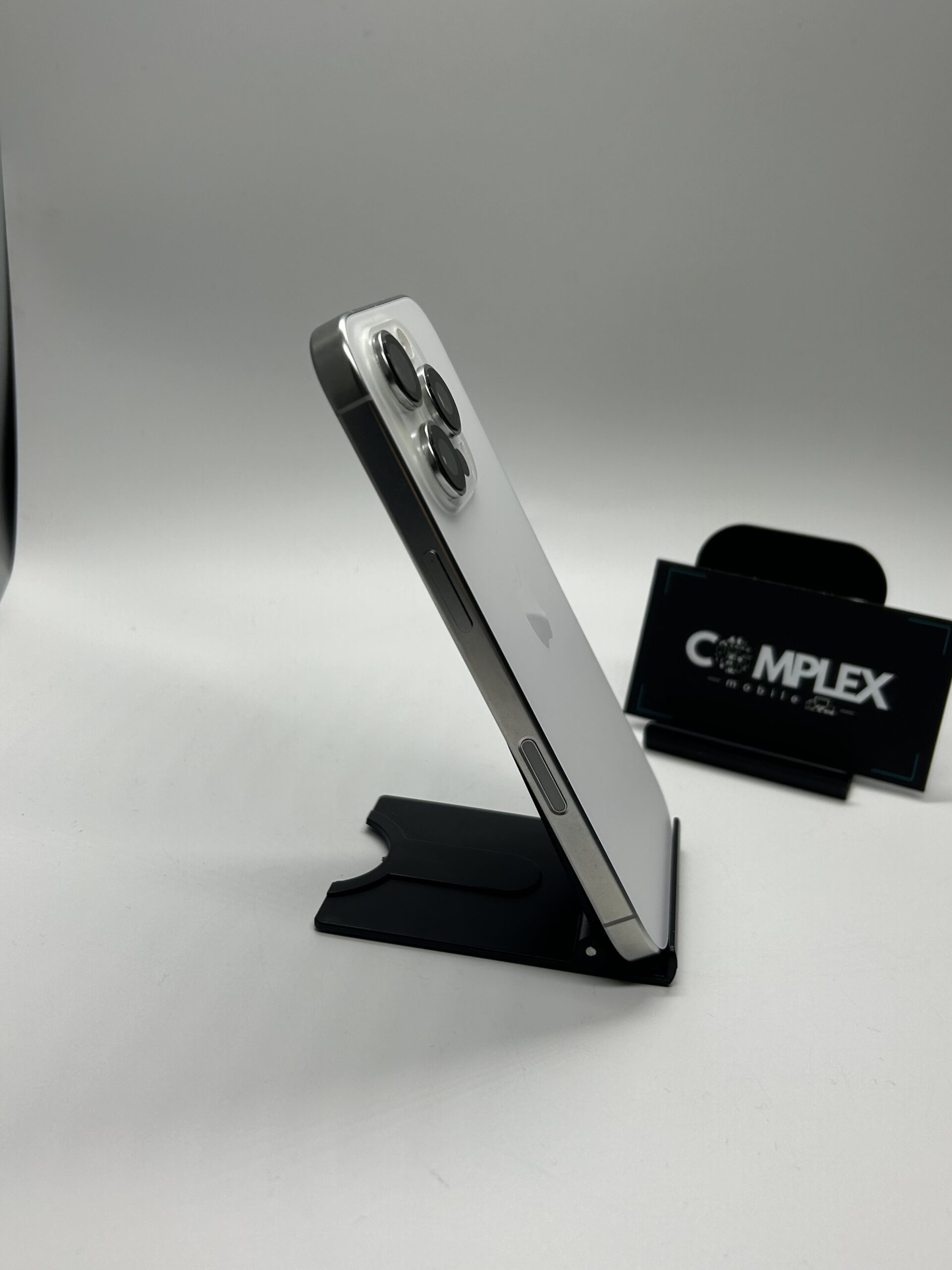 Apple iPhone 16 Pro, 256GB, 5G, White Titanium - Imagine 3