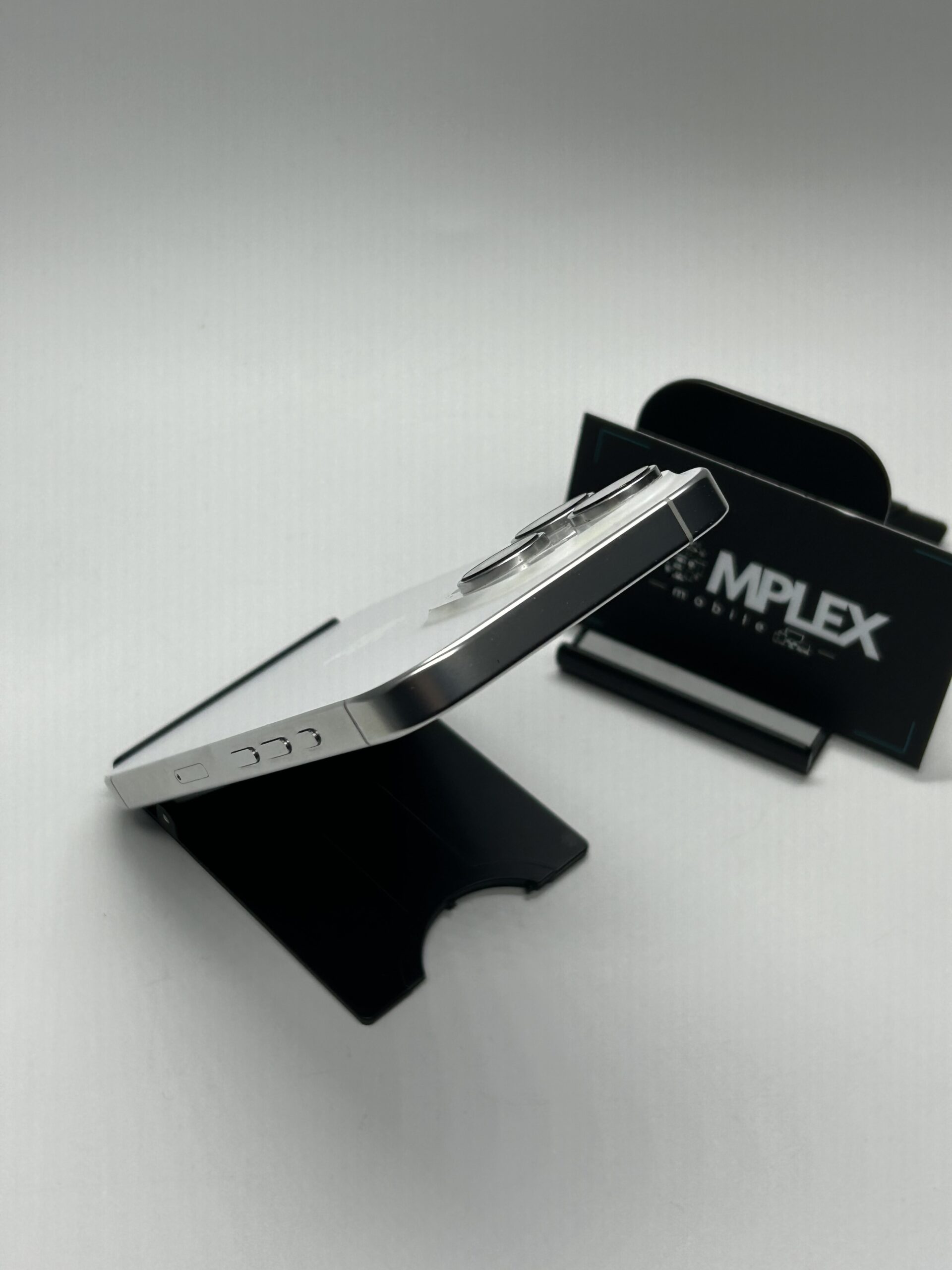 Apple iPhone 16 Pro, 256GB, 5G, White Titanium - Imagine 5