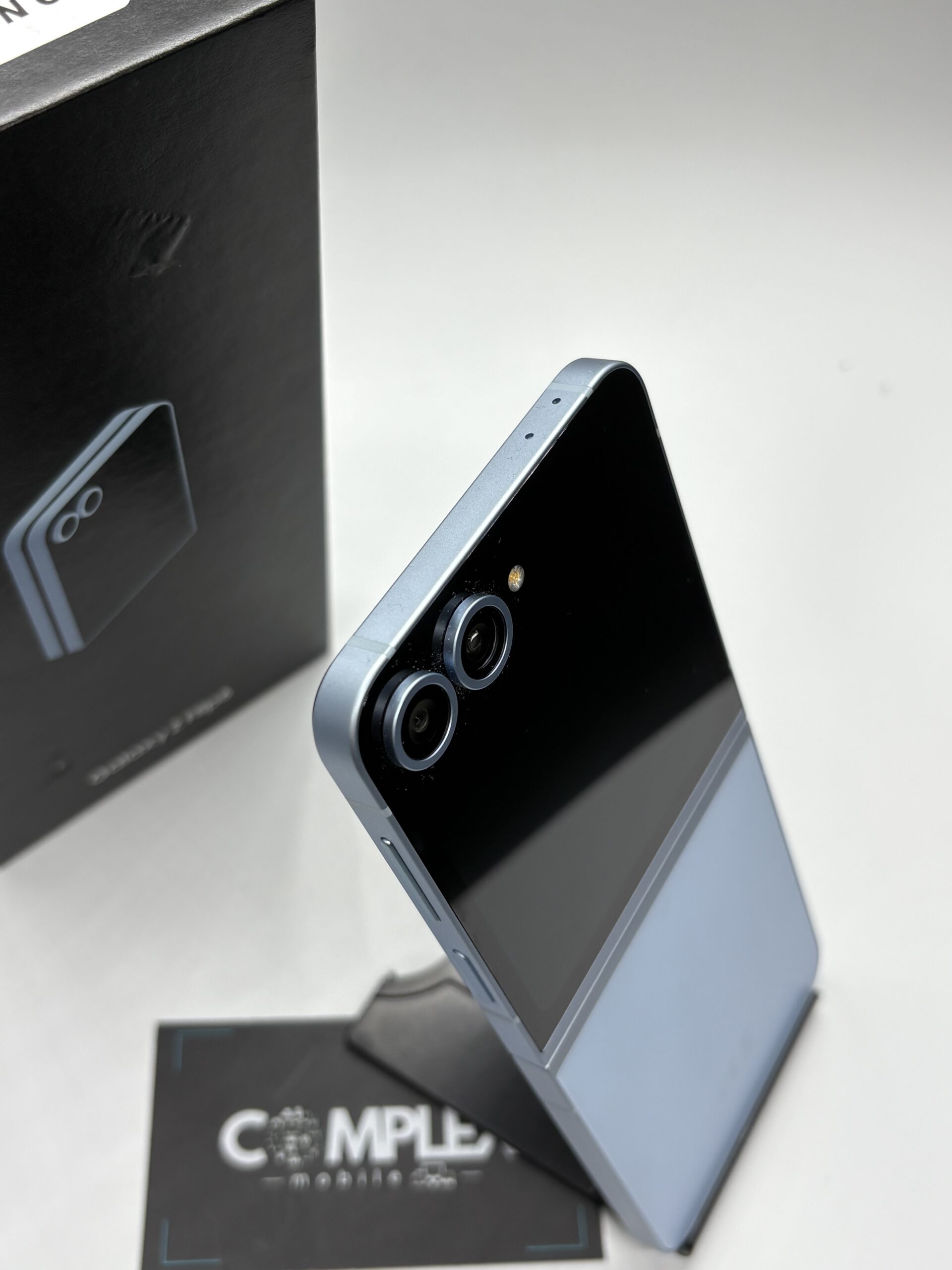 Samsung Galaxy Z Flip 6, 256Gb, 12 Gb Ram, Blue - Imagine 3