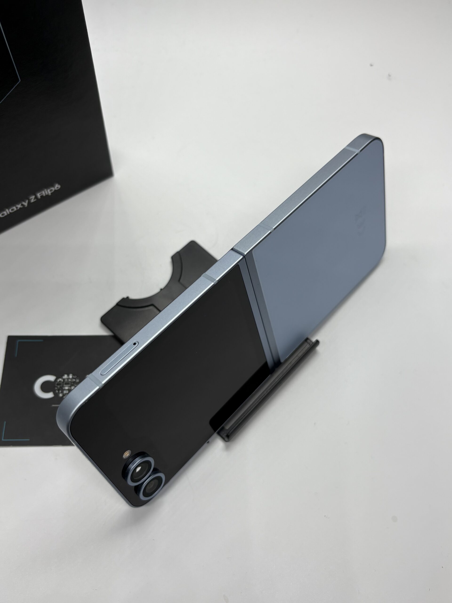 Samsung Galaxy Z Flip 6, 256Gb, 12 Gb Ram, Blue - Imagine 5