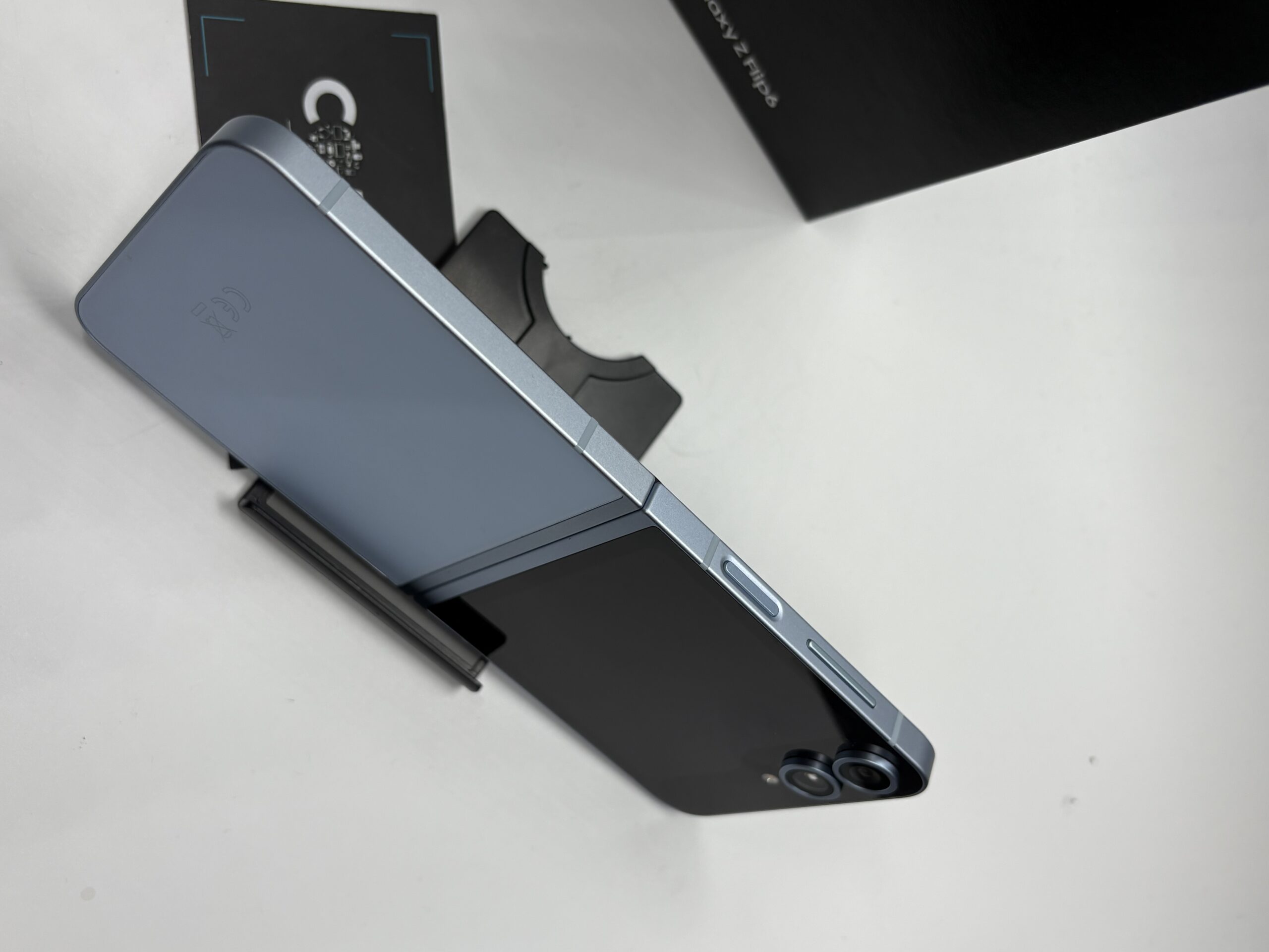 Samsung Galaxy Z Flip 6, 256Gb, 12 Gb Ram, Blue - Imagine 6